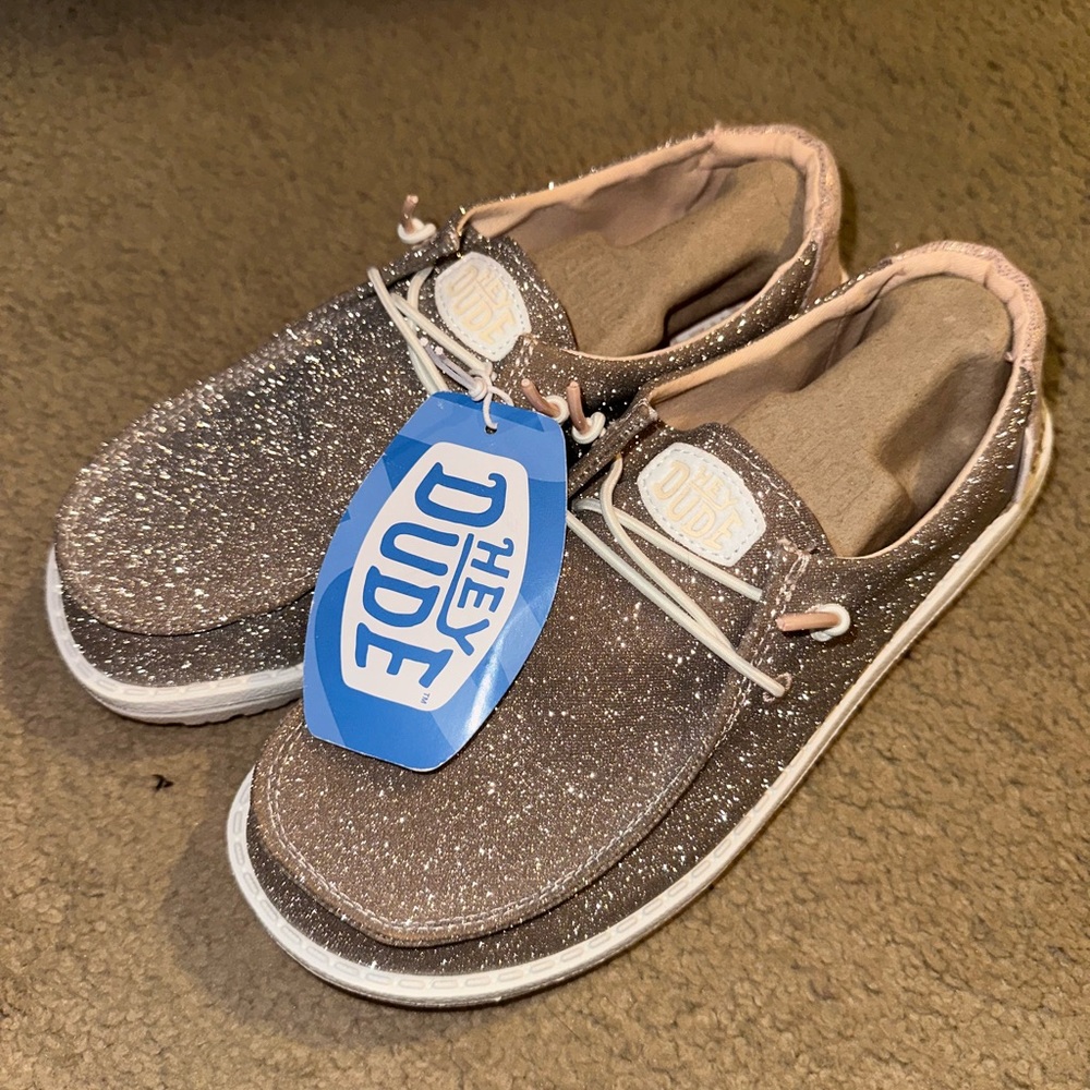Hey Dude Wendy Metallic Sparkle Shoes Women Size 7 Rose Gold Slip On Comfort